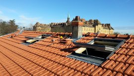 Compagnon Artisan Couvreur Zingueur -Reparation toiture, gouttière chenaux Lyon pour Couverture - Toiture